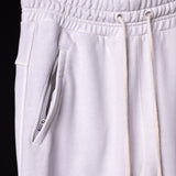 WN'20 Terry Relaxed Jogger in white, detail shot of side pocket and drawstring
